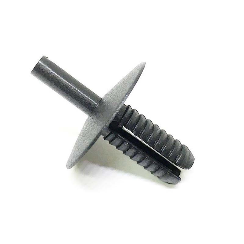 రివెట్ క్లిప్‌ని విస్తరిస్తోంది